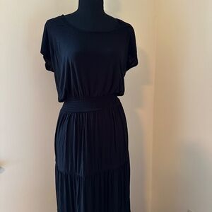 *BORDEAUX* Black Short Sleeve Dress Size Medium